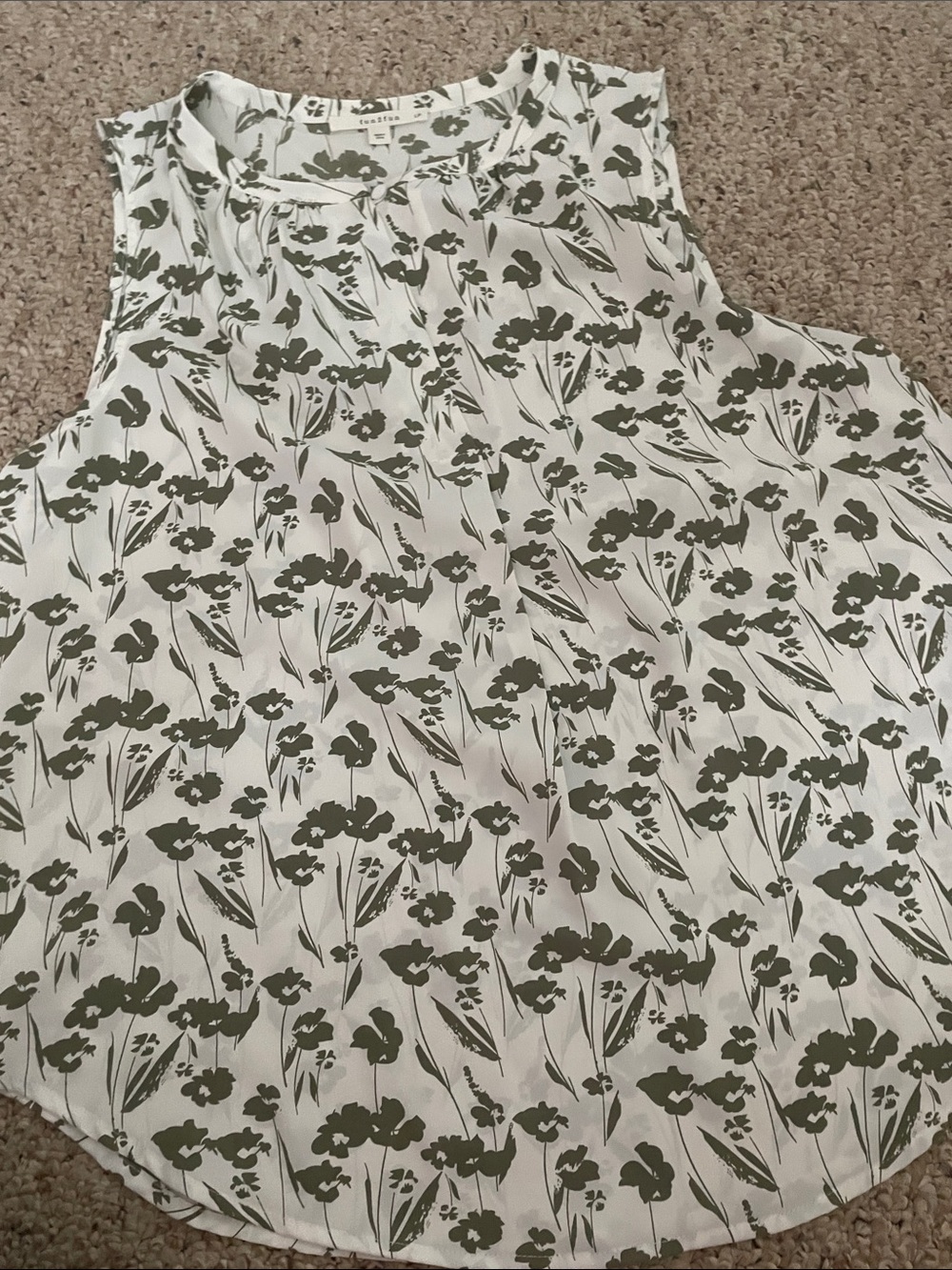 fun 2 fun White Sleeveless Floral Print Camisole with Olive Motif